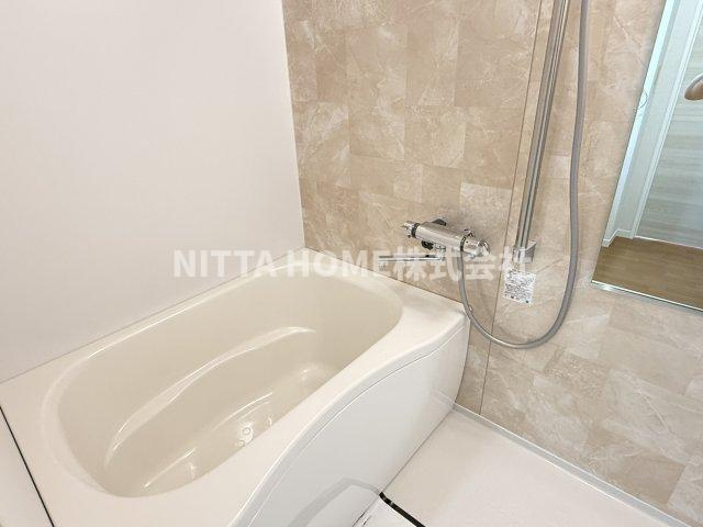 フレグランスタウン大槻Ｄの浴室|浴室乾燥機が付いています◎