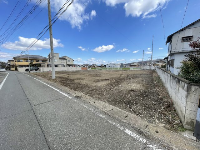 藤岡市東平井　土地990の前面道路含む現地写真