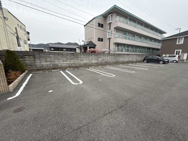 エスペランサ白国Ⅱの駐車場