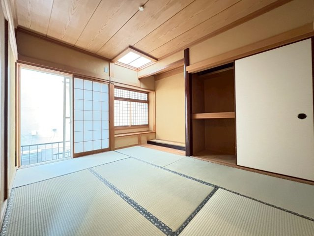 小林貸家の寝室