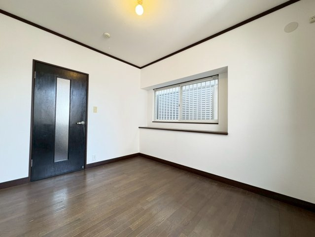 小林貸家の洋室