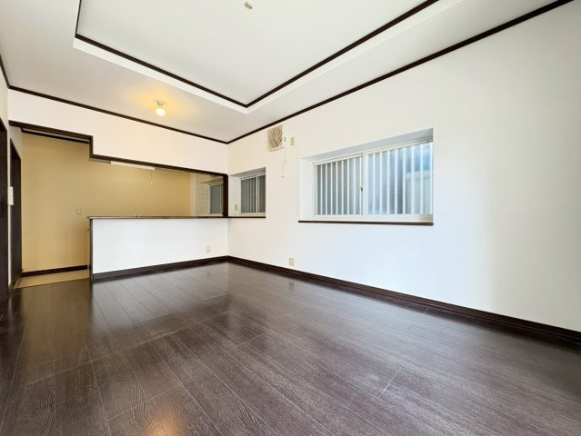 小林貸家の居間・リビング