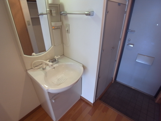 ダイドーメゾン岡本駅前の洗面所