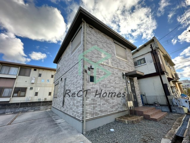 スリーハーモニーの外観