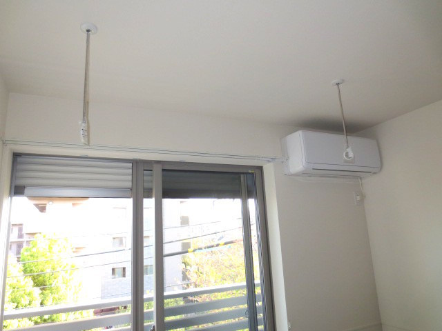Ｇｒａｎｄ　Ｃｈａｒｉｏｔの内装|★室内干し可能のフック付き★