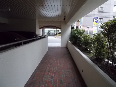 【その他共用部分】 | ユニライフ江坂Ⅱ | 敷地内通路