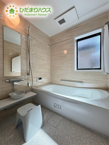 東松山市小松原町　未入 居住宅　タマタウン　02の浴室|"今日も１日お疲れでした。
広いお風呂で疲れを癒してください、、、♡"							
