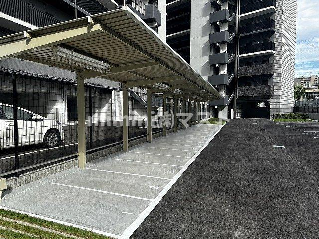 ベイサイドパークOSAKAサウスレジデンスの駐車場
