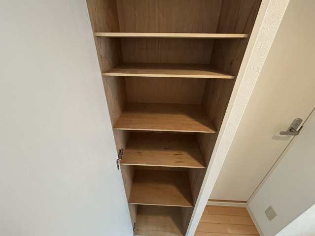 アーデンタワー立売堀の収納