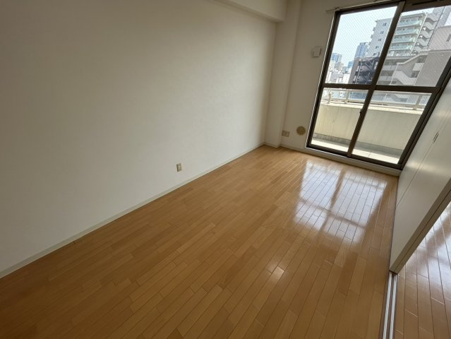 アーデンタワー立売堀の寝室