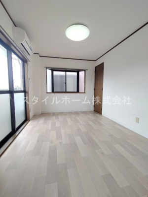 【居間・リビング】 | グランデージ薬師　A