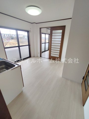 【居間・リビング】 | グランデージ薬師　A