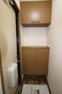 【玄関】 | メゾンドルチェ Ｂ | 玄関（中）