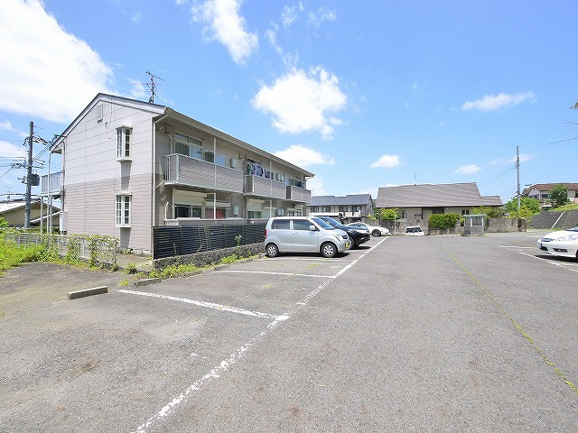 FUJIYAMAハイツ駐車場