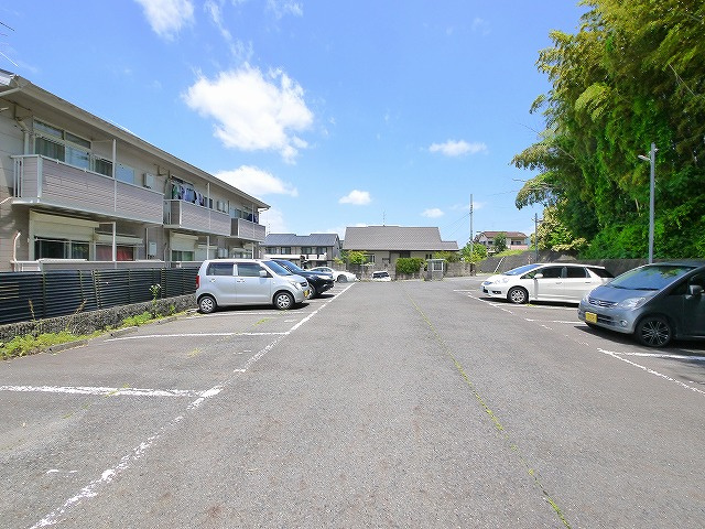 FUJIYAMAハイツ駐車場