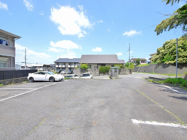 FUJIYAMAハイツ駐車場