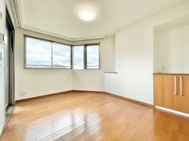 プラネスーペリア香里の子供部屋|お子さんと一緒に遊べます