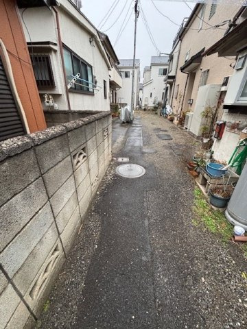 【前面道路含む現地写真】