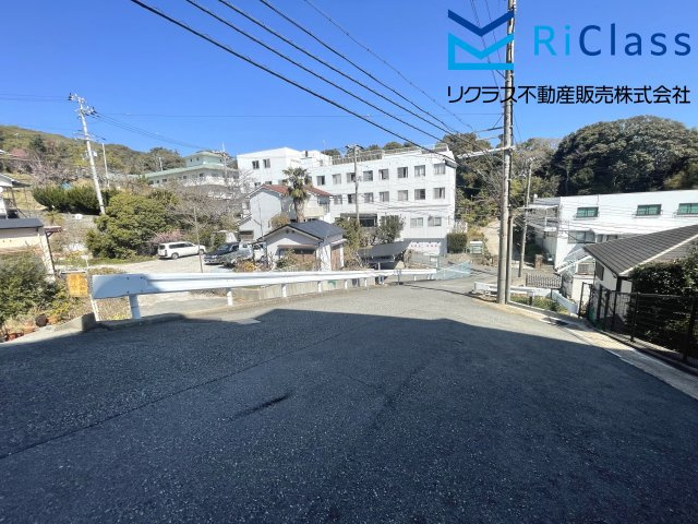 グランフォルム須磨浦の周辺|マンション前の道路です