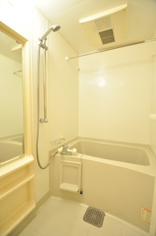大阪市都島区東野田町１丁目の賃貸マンションの浴室