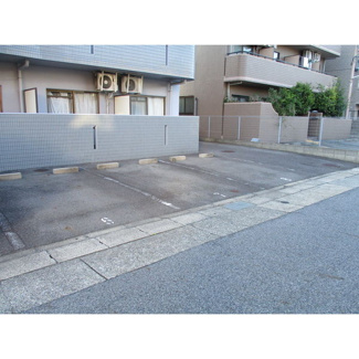 【駐車場】