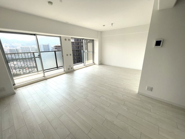 ルネ須磨の居間・リビング|ゆったり過ごせる居間です