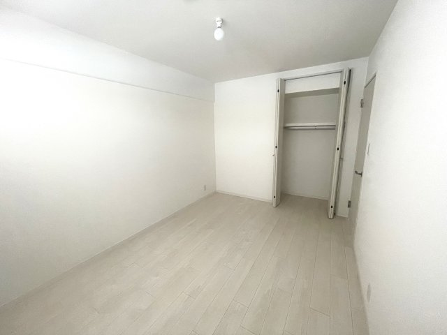 ルネ須磨の洋室|個人の部屋や寝室として使える洋室です