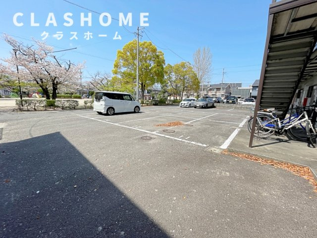 三立ハイツⅢ　　刈谷市近郊の賃貸はクラスホーム刈谷店の駐車場