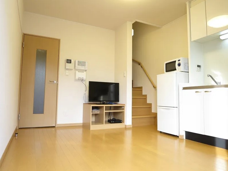 レオパレスフロラシオンⅡの居間・リビング