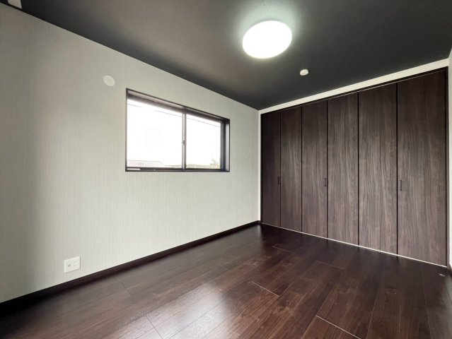 古麓町戸建ての洋室