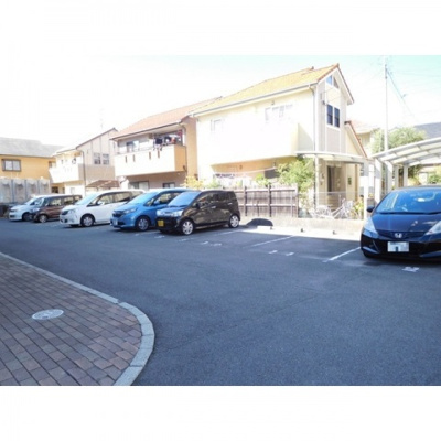 【駐車場】 | フォブールトロワ片岡・