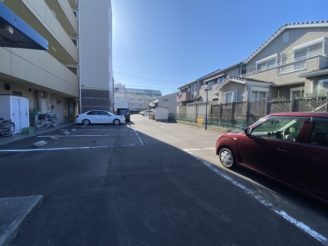 第２桔梗ビルの駐車場