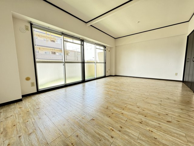 第２桔梗ビルの居間・リビング