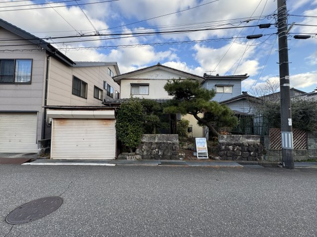 東区石山3丁目　売地の周辺