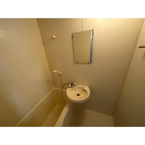 アーバンウェーブ岩成台の浴室