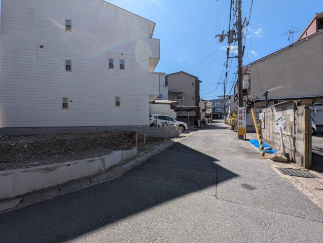西京極堤下町の前面道路含む現地写真