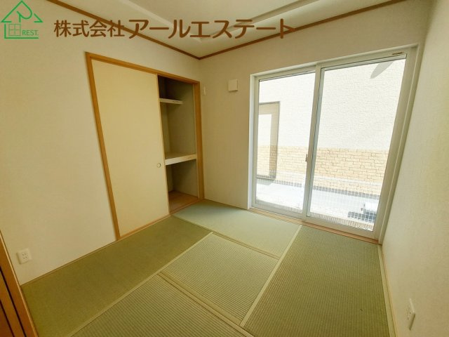 高砂市荒井町小松原3丁目　　山陽電鉄「荒井駅」徒歩13分の和室