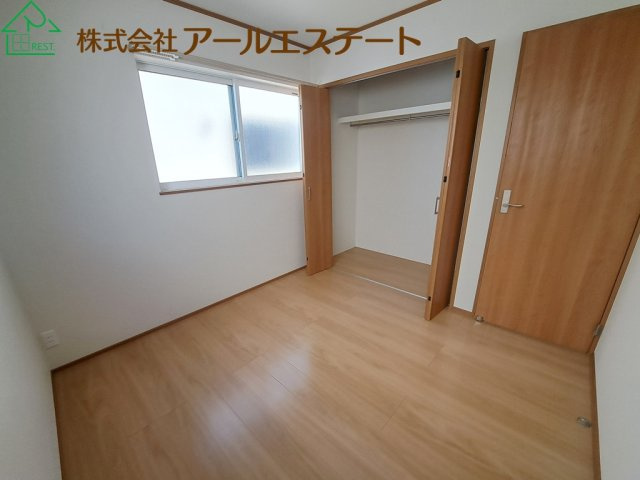 高砂市荒井町小松原3丁目　　山陽電鉄「荒井駅」徒歩13分の子供部屋