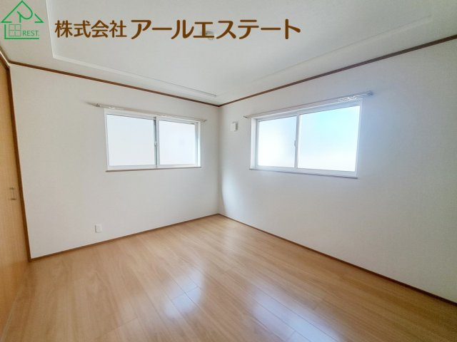 高砂市荒井町小松原3丁目　　山陽電鉄「荒井駅」徒歩13分の寝室