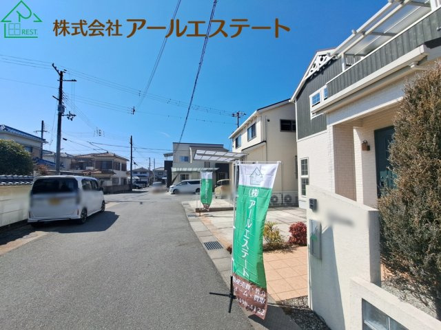 高砂市荒井町小松原3丁目　　山陽電鉄「荒井駅」徒歩13分の前面道路含む現地写真