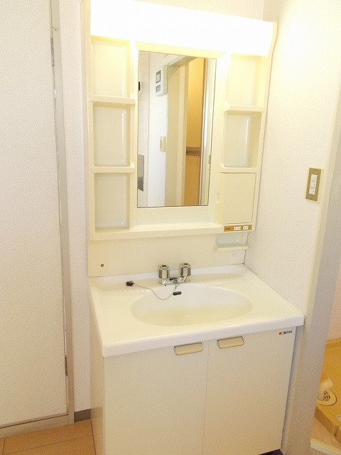 ヒルトップ角田の独立洗面台|独立洗面台です