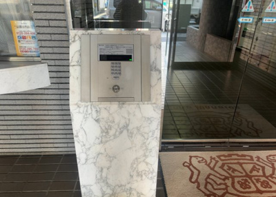 【防犯設備】 | ライオンズマンション相模原第７ | 当然のことではありますが、オートロックやセンサーライト、ホームセキュリティーなどの防犯設備があれば、小さいお子様がいるご家庭も安心ですよね！まず物件購入の際は、防犯設備もチェックするようにしましょう。