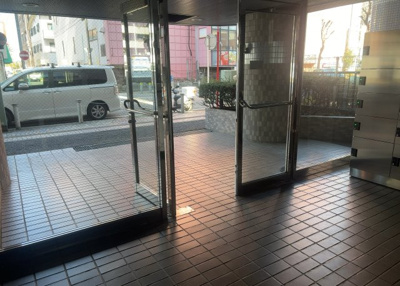 【内装】 | ライオンズマンション相模原第７ | 共用部分は、一棟の建物に住む区分所有者全員が共同で所有するとし、共用部分の管理、補修などは、区分所有者で形成される管理組合が行います。個人の判断で勝手に変更することはできませんので覚えておきましょう。