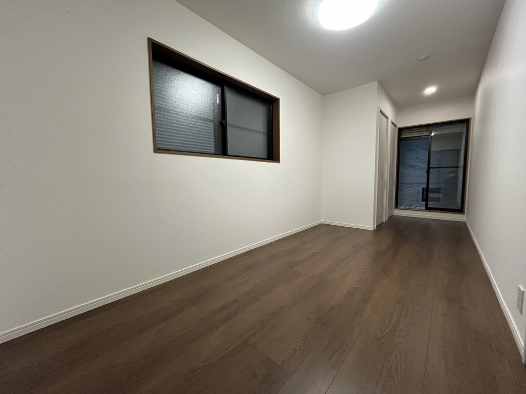 川崎市多摩区中野島四丁目戸建の洋室|広々とした洋室です