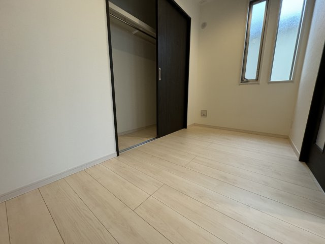 【寝室】GRANDTIC 西崎