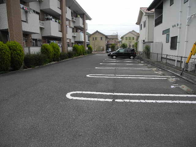 昴の駐車場