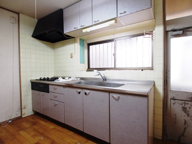 大久保町大窪戸建のキッチン