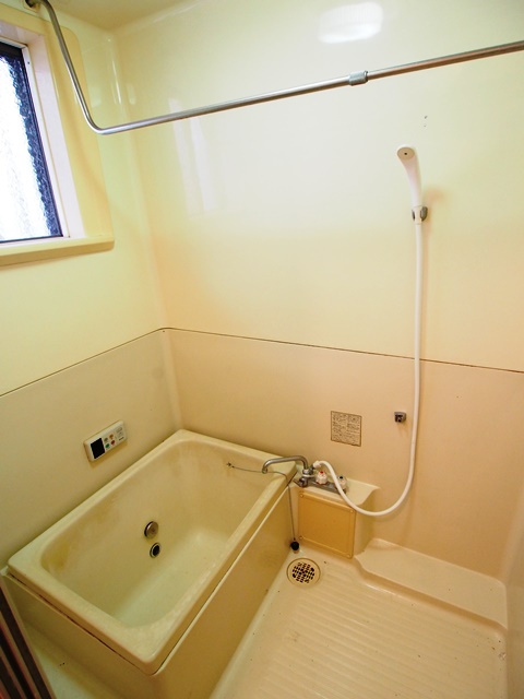 大久保町大窪戸建の浴室