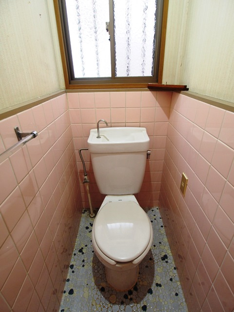 大久保町大窪戸建のトイレ