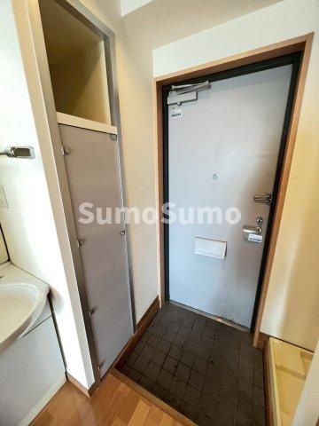 ダイドーメゾン岡本駅前の玄関